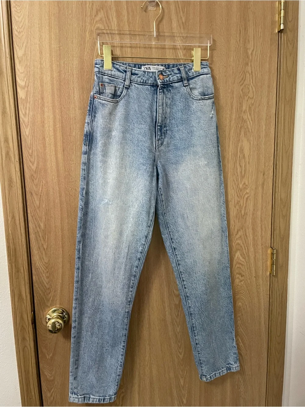 ZARA High Waisted Jeans 👖